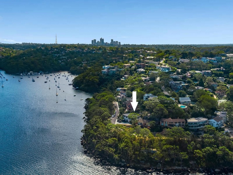13 Cheyne Walk, Castlecrag NSW 2068