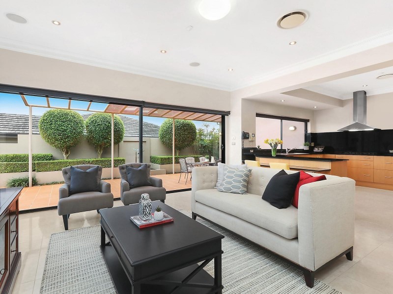 10 Neerim Road, Castle Cove NSW 2069