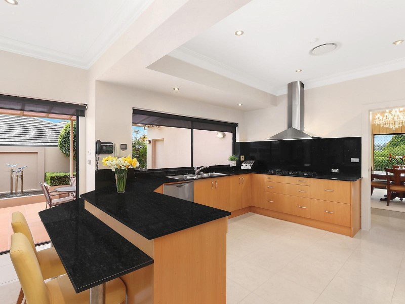 10 Neerim Road, Castle Cove NSW 2069