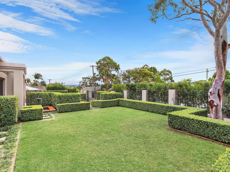 10 Neerim Road, Castle Cove NSW 2069