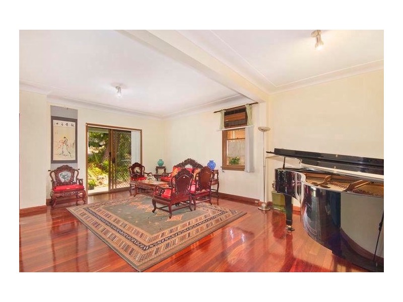 26 Scott Crescent, Roseville NSW 2069