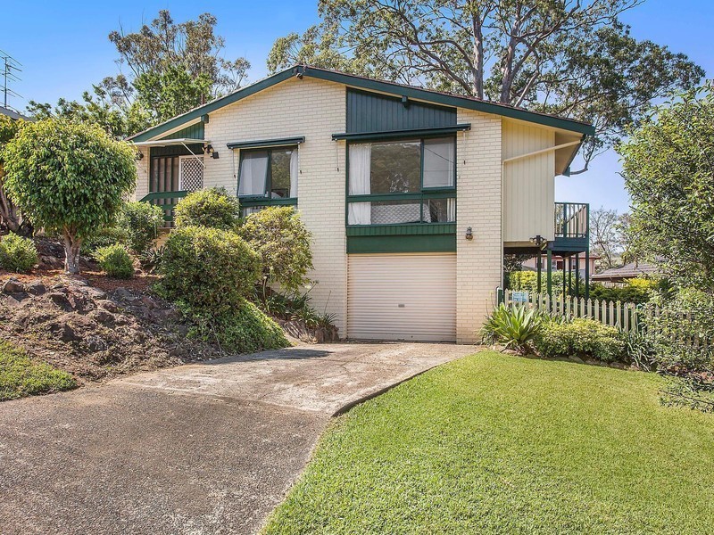 4 Angus Avenue, Wyoming NSW 2250