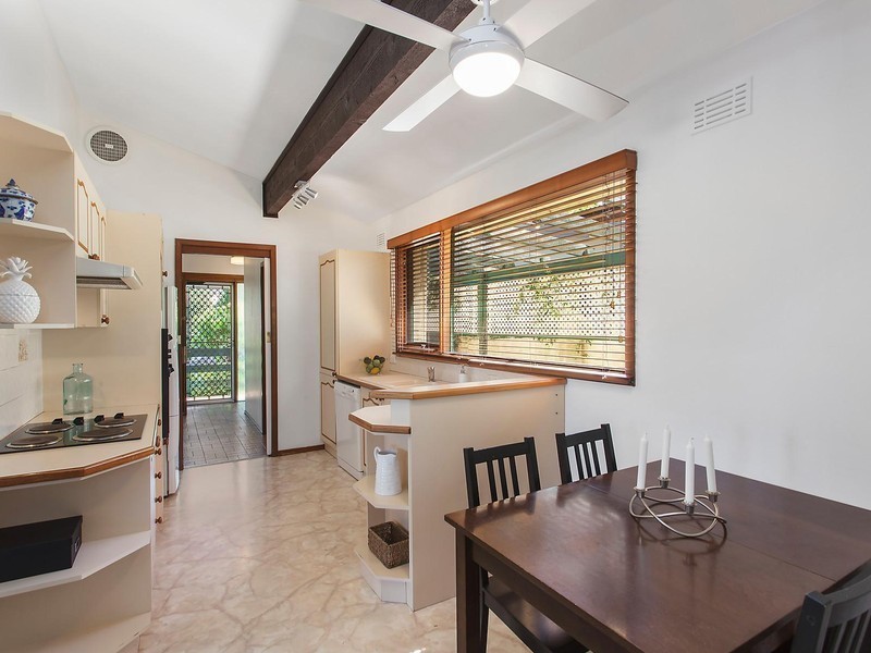 4 Angus Avenue, Wyoming NSW 2250