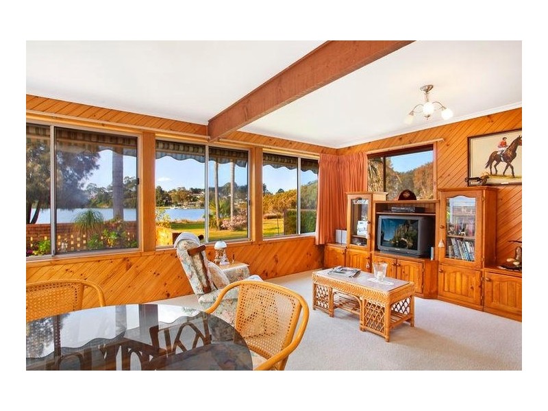 19 Bayside Drive, Green Point NSW 2251
