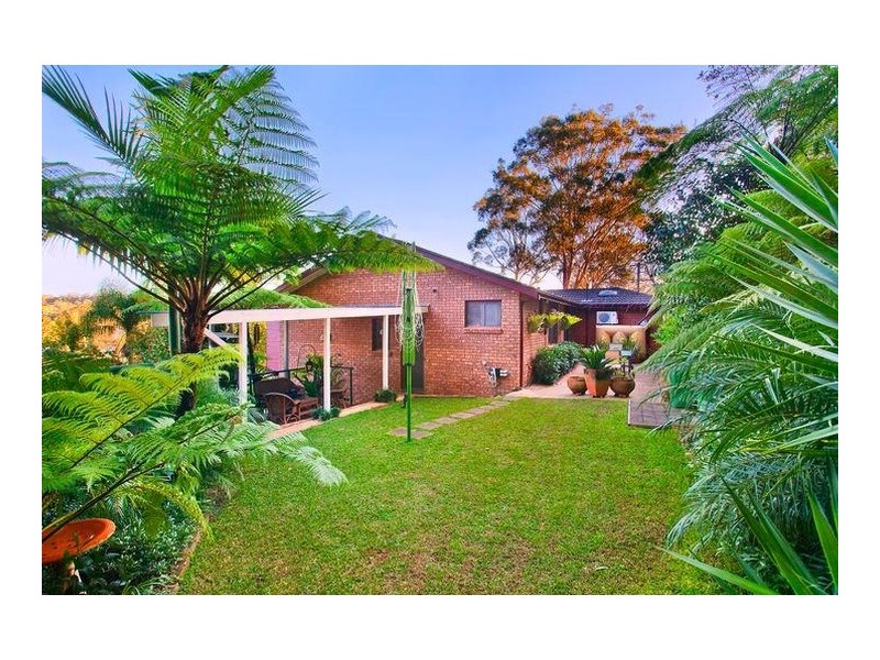 5 Christopher Close, Wyoming NSW 2250