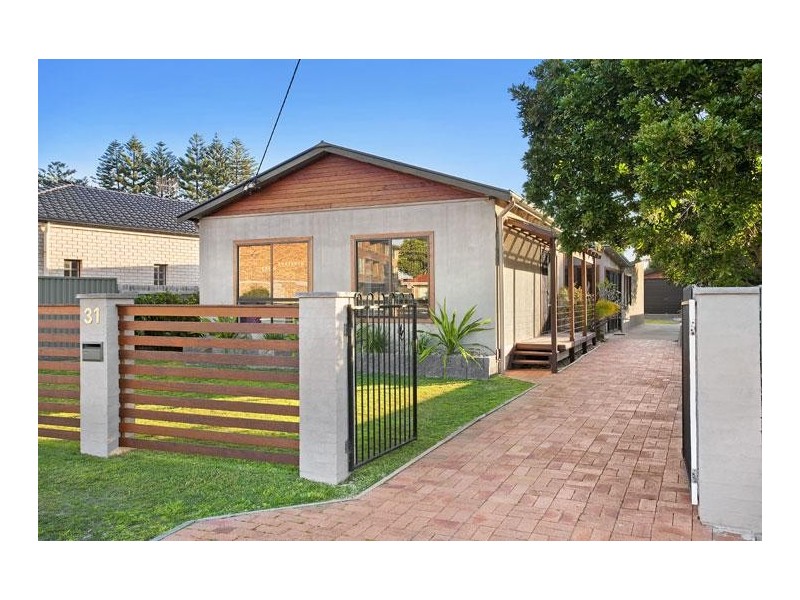 31 Benelong Street, The Entrance NSW 2261
