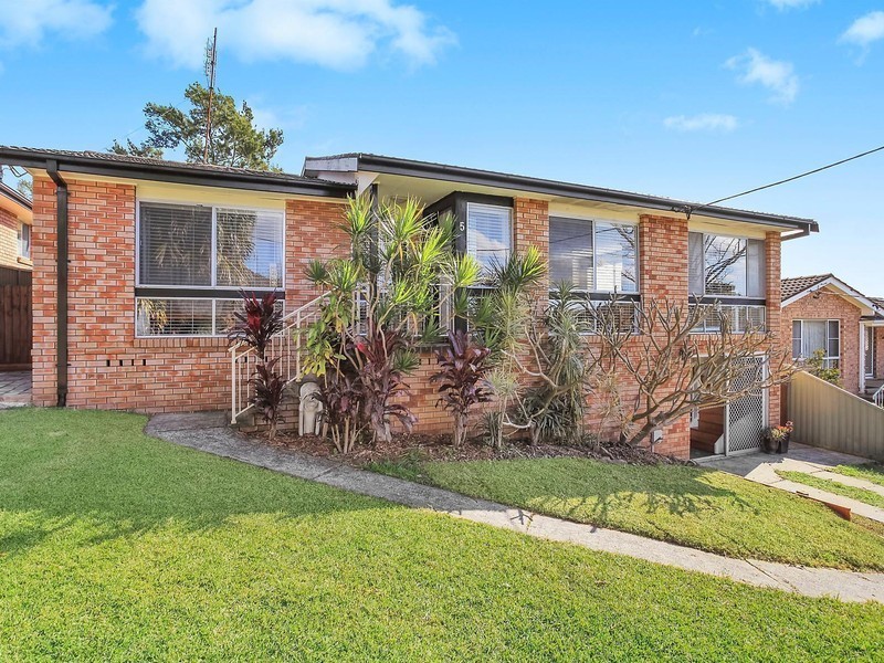 5 Craigend Street, Wyoming NSW 2250