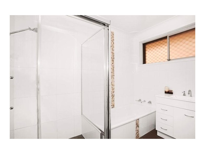 5 Beaumont Avenue, Wyoming NSW 2250