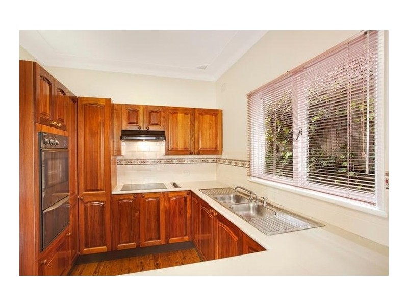 4 Carrol Avenue, East Gosford NSW 2250