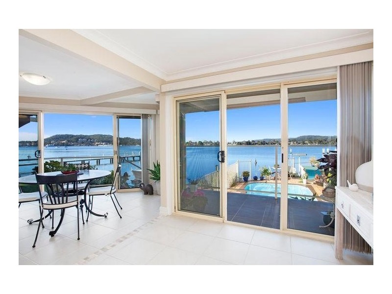 45 Kurrawa Avenue, Point Clare NSW 2250