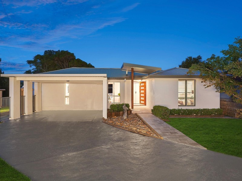 46 Matthews Parade, Point Clare NSW 2250