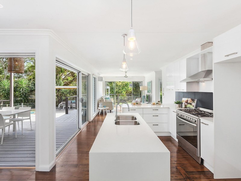 46 Matthews Parade, Point Clare NSW 2250