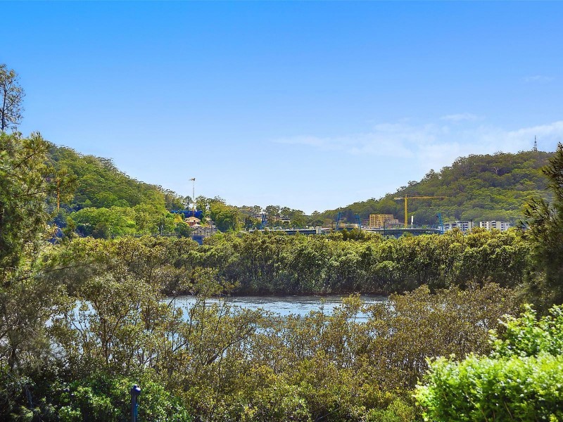 46 Matthews Parade, Point Clare NSW 2250