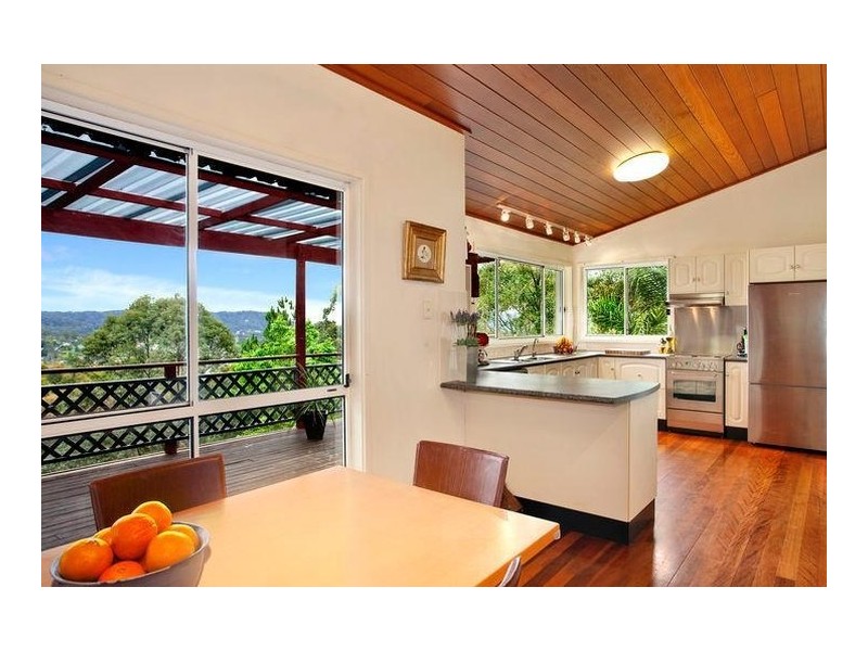 4J Gregory Street, Wyoming NSW 2250