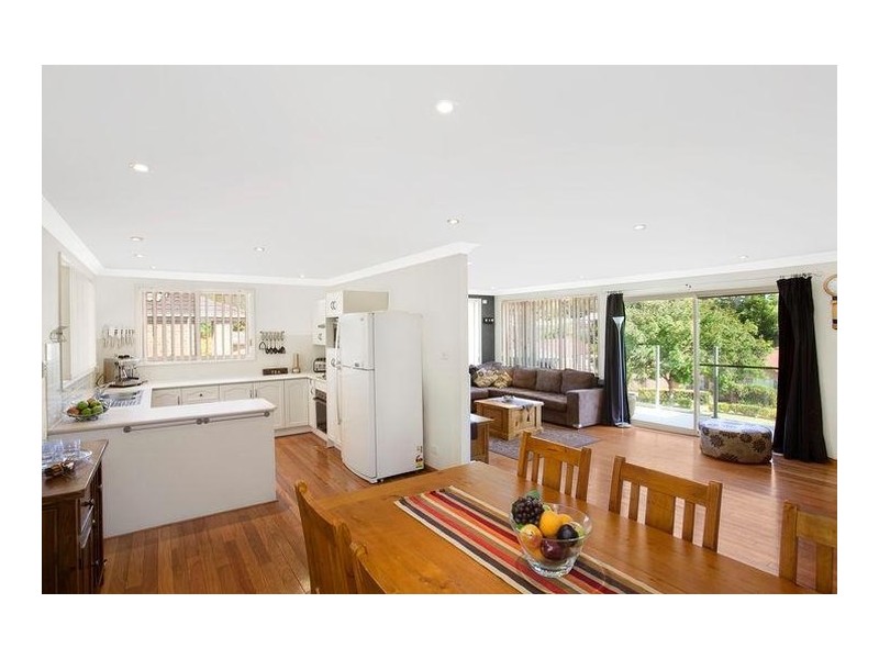 82 Woodview Avenue, Lisarow NSW 2250