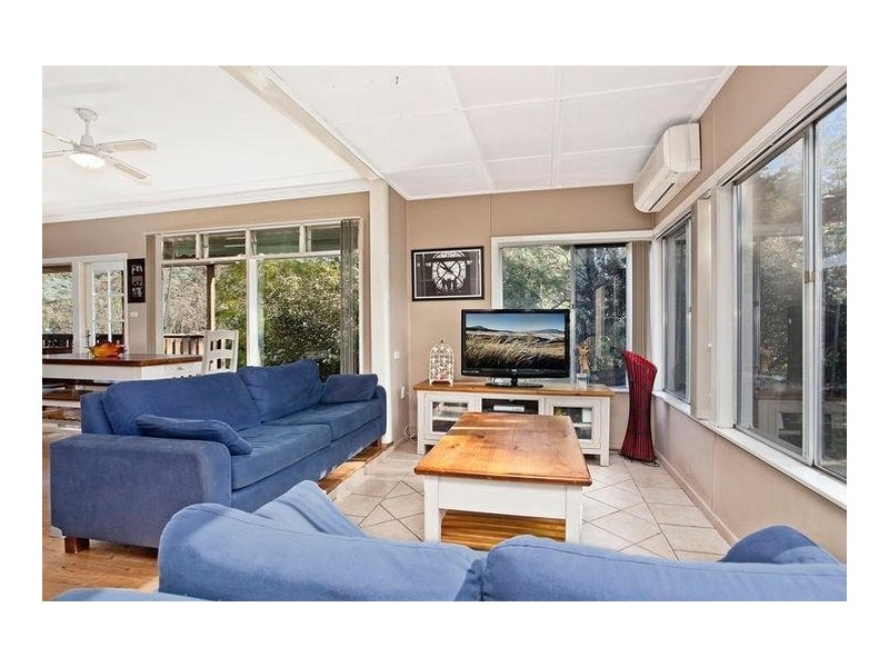 50 Mangrove Road, Narara NSW 2250