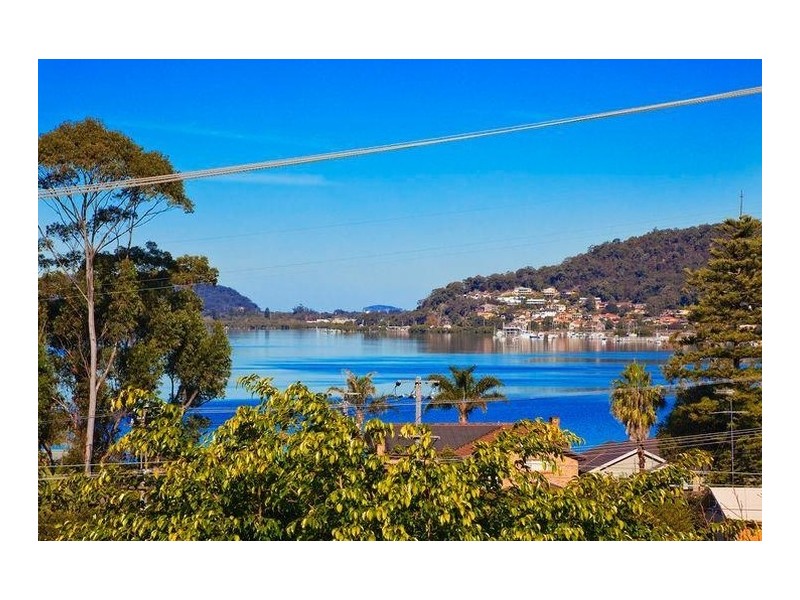 4 Jacaranda Crescent, Tascott NSW 2250