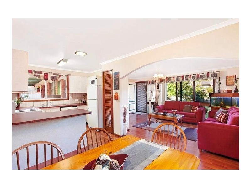 6 Tanunda Close, Narara NSW 2250