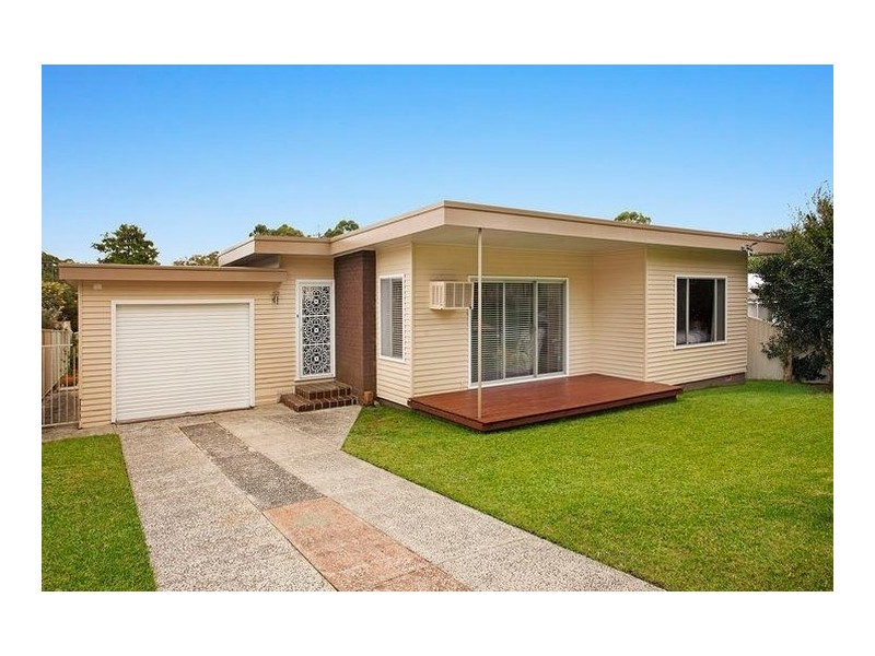 58 Orange Parade, Wyoming NSW 2250