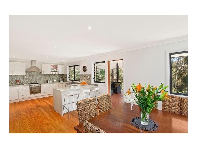 18 Ashburn Close, Lisarow NSW 2250