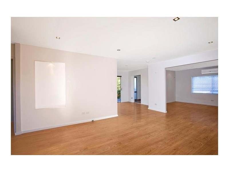 6 Haynes Street, Wyoming NSW 2250