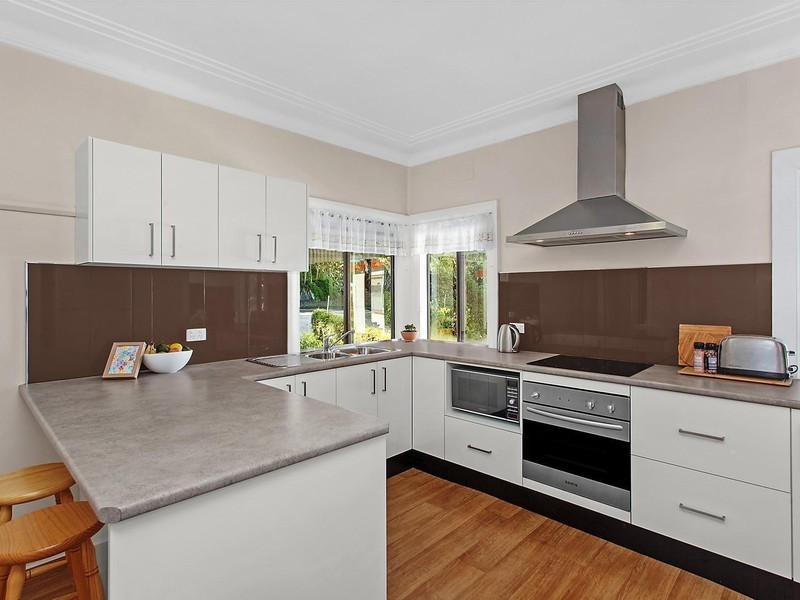 182 Gertrude Street, North Gosford NSW 2250