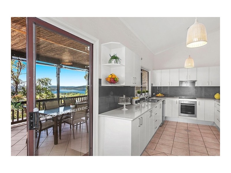 35 Bay View Avenue, East Gosford NSW 2250