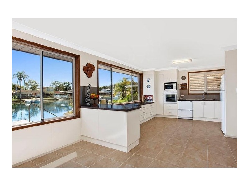 13 Heron Place, St Huberts Island NSW 2257
