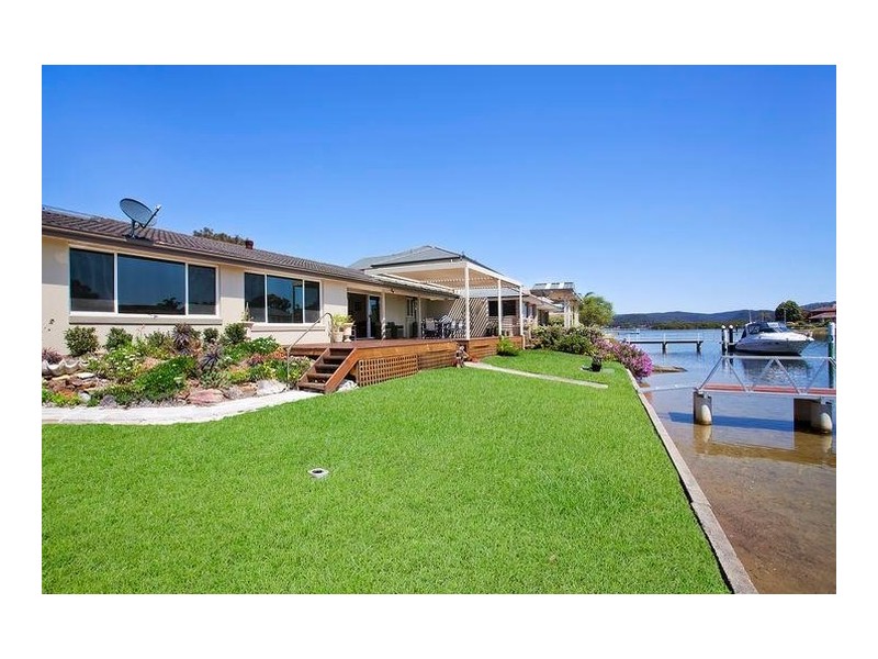 13 Heron Place, St Huberts Island NSW 2257