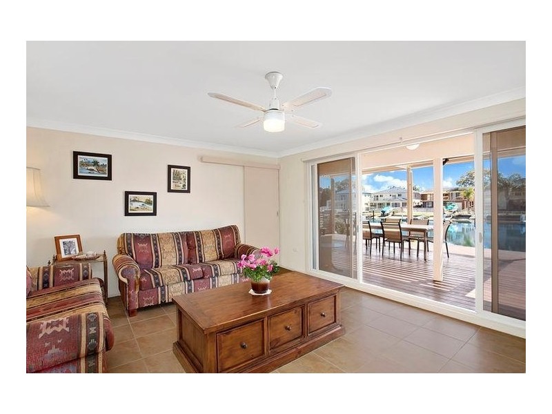 13 Heron Place, St Huberts Island NSW 2257