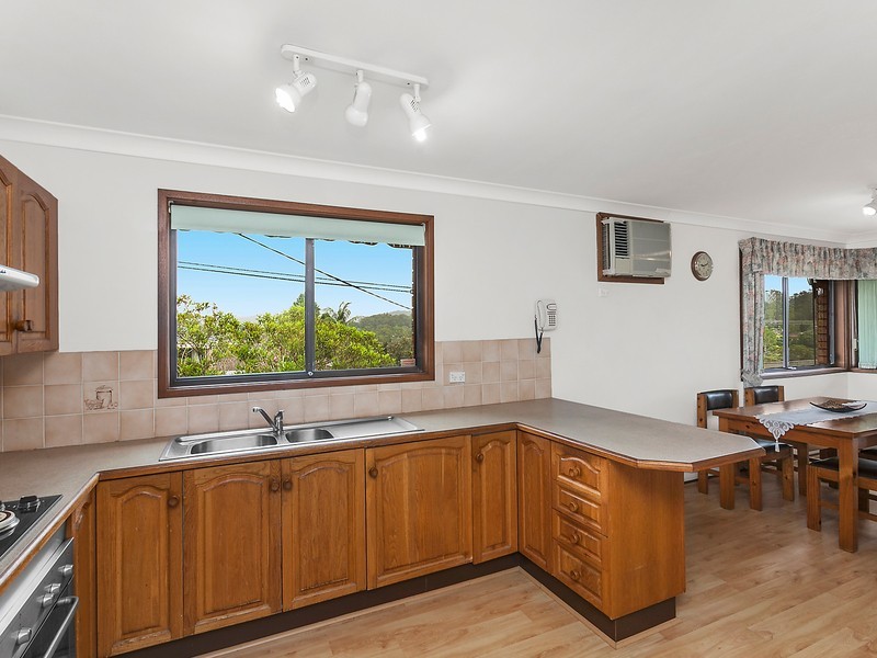 16 Elizabeth Street, Wyoming NSW 2250