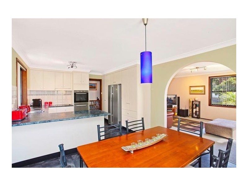 63 Crawford Crescent, Wyoming NSW 2250