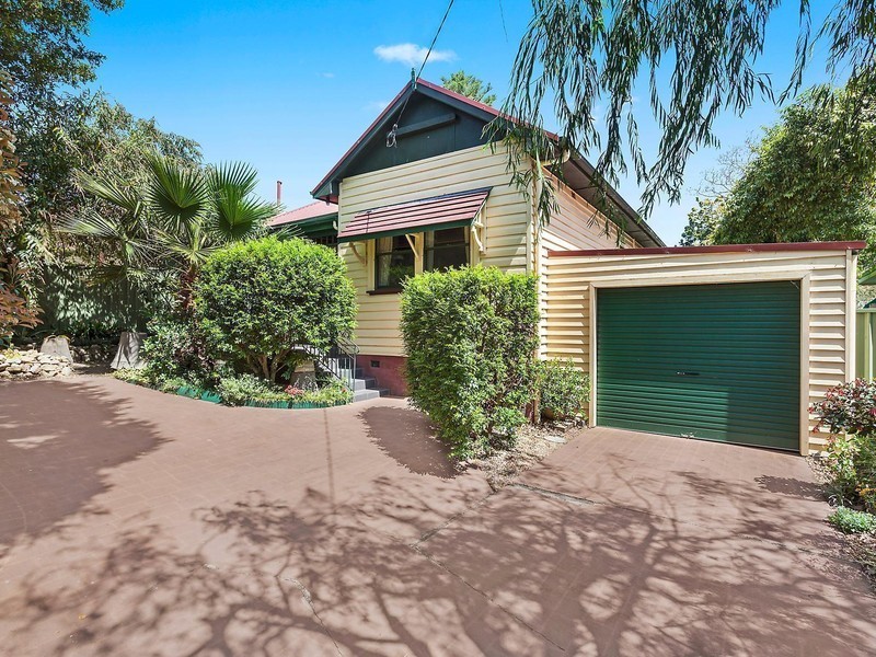 90 Hills Street, North Gosford NSW 2250