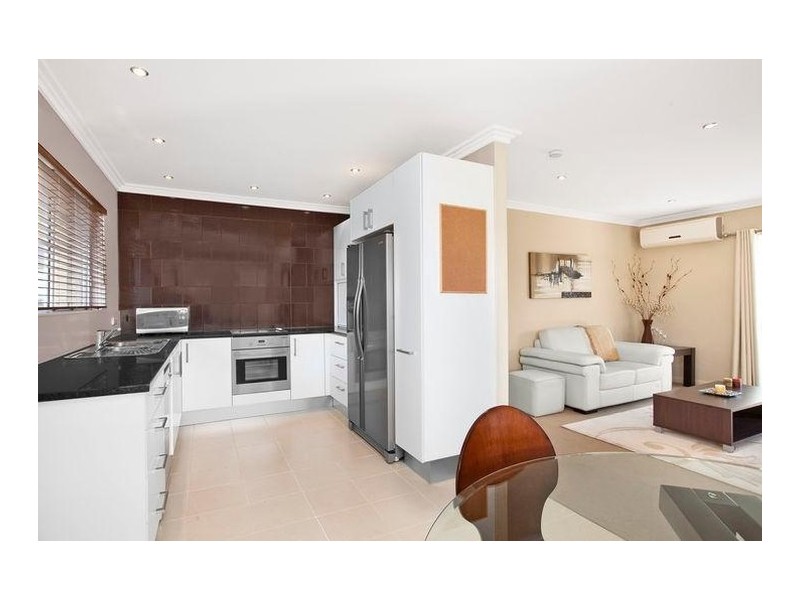 17/138 Albany Street, Point Frederick NSW 2250
