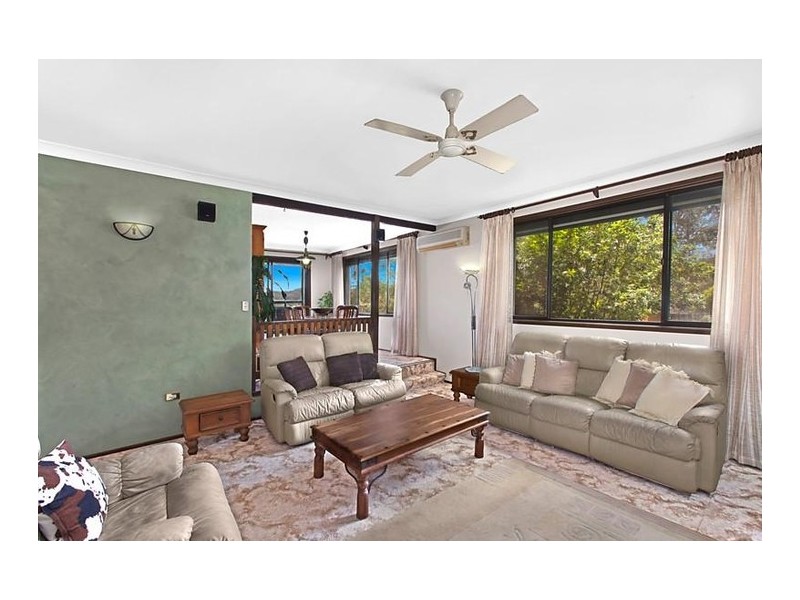 18 Mindaree Avenue, Wyoming NSW 2250