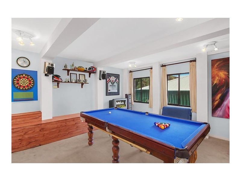 18 Mindaree Avenue, Wyoming NSW 2250