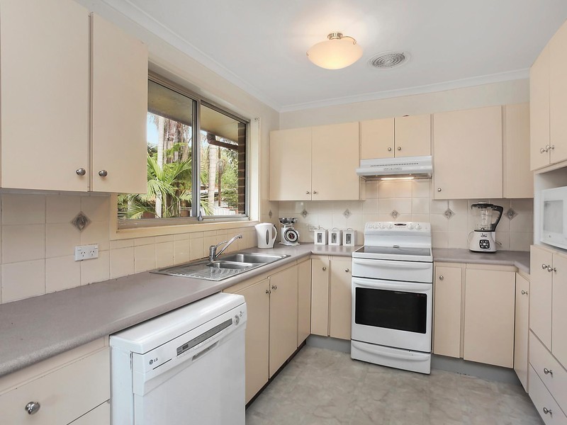 14 Tanunda Close, Narara NSW 2250