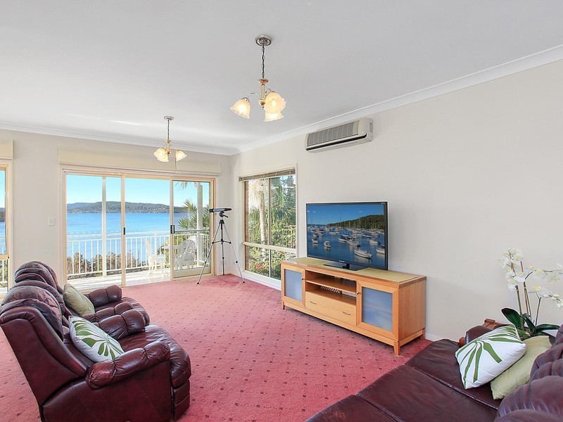 10 Sandstone Crescent, Tascott NSW 2250