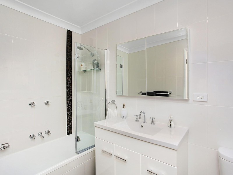 10 Sandstone Crescent, Tascott NSW 2250