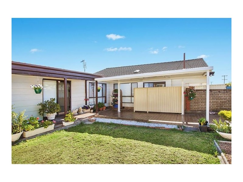 33 Holmes Avenue, Toukley NSW 2263