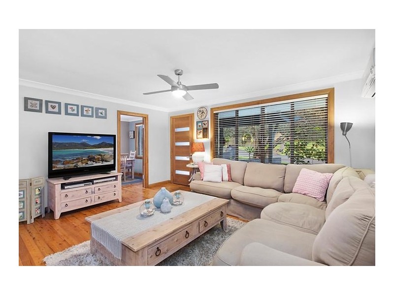 15 Eagle Close, Lisarow NSW 2250