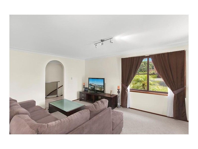 63 Crawford Crescent, Wyoming NSW 2250