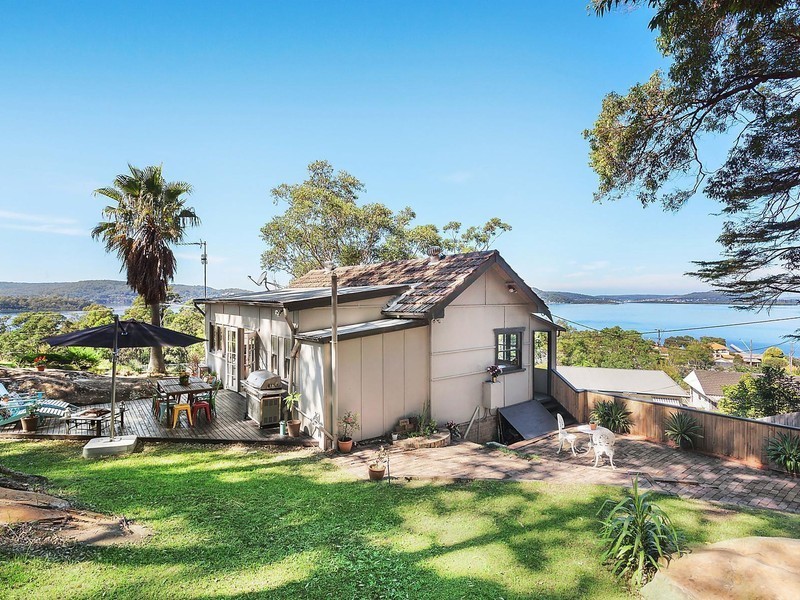 438 Glenrock Parade, Point Clare NSW 2250