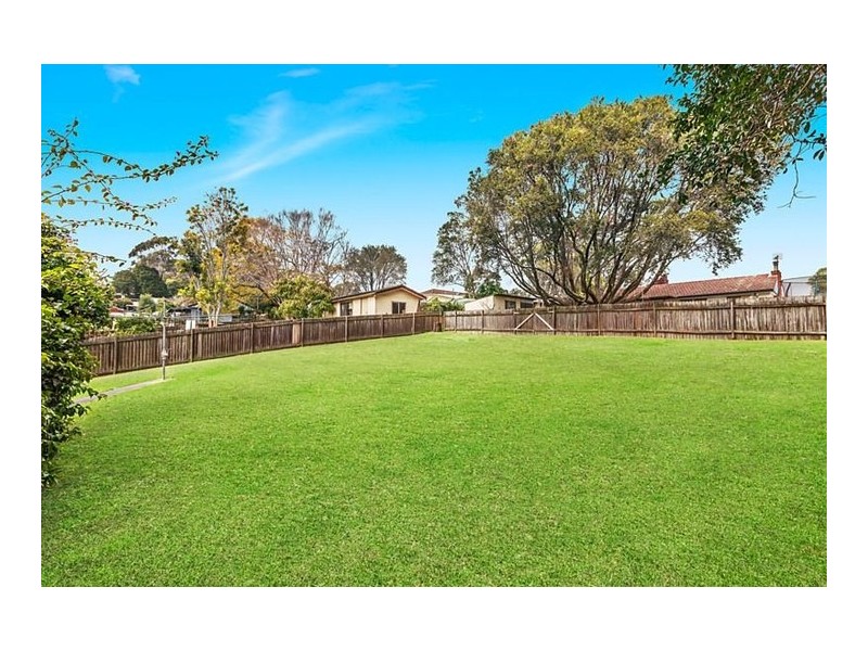 6 Berrys Head Road, Wyoming NSW 2250