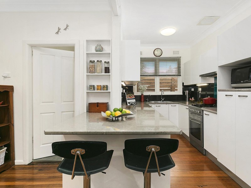 2 Mangrove Road, Narara NSW 2250