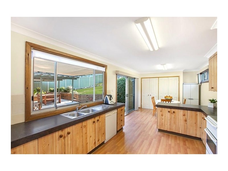 11 Angus Avenue, Wyoming NSW 2250