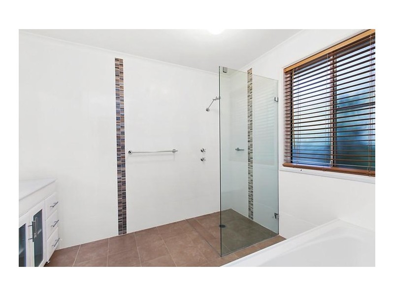 33 Alison Road, Springfield NSW 2250