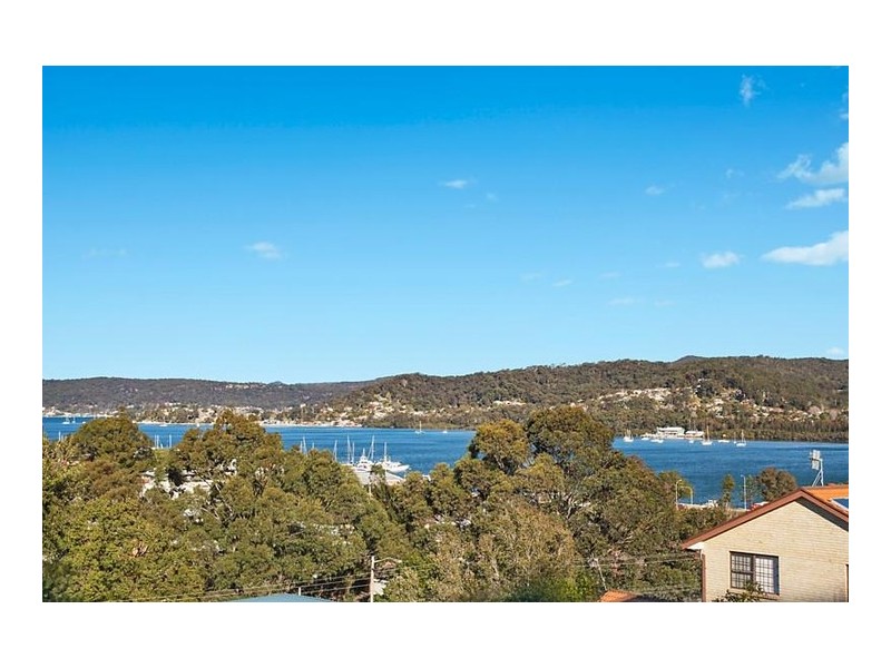 2/1 Joseph Lloyd Close, Gosford NSW 2250