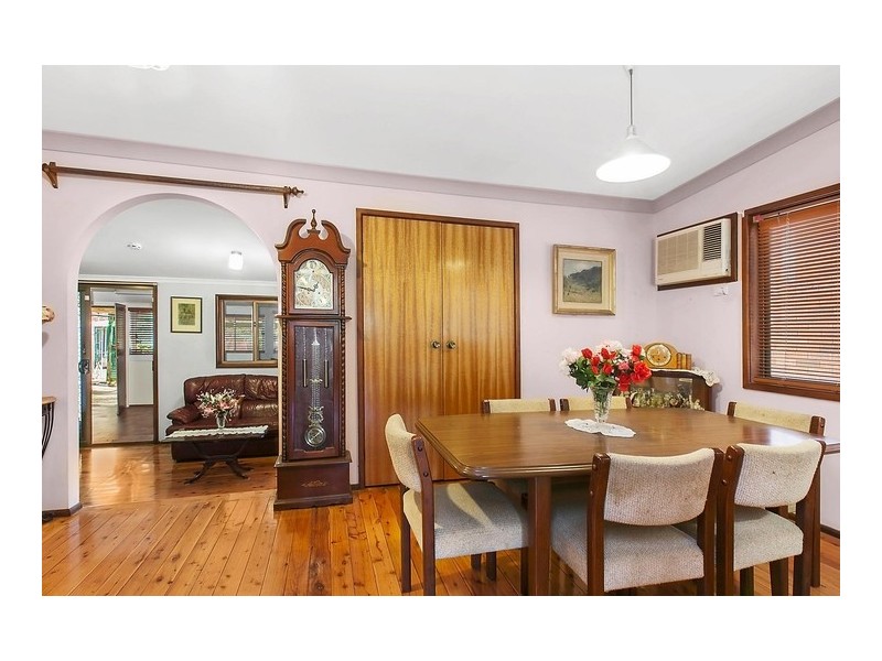 13 Fisher Road, Point Clare NSW 2250