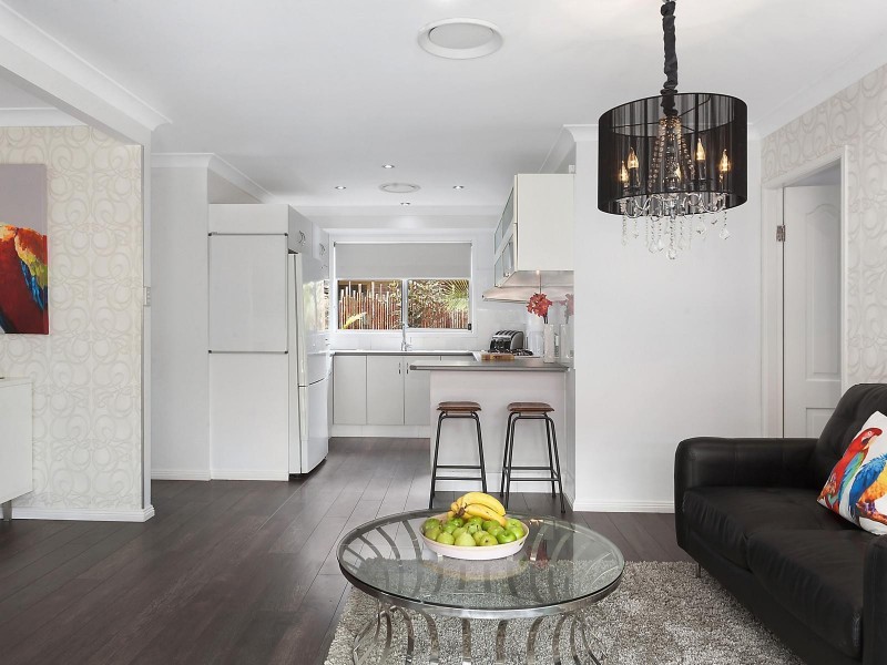 3 John Howe Place, Point Clare NSW 2250